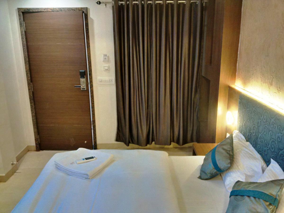 Hotel Chandragupta Ujjain Dış mekan fotoğraf