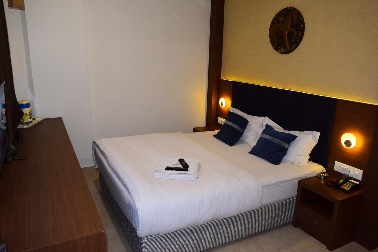 Hotel Chandragupta Ujjain Dış mekan fotoğraf