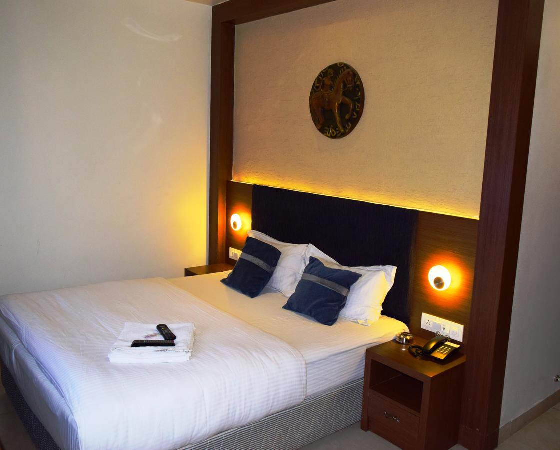 Hotel Chandragupta Ujjain Dış mekan fotoğraf
